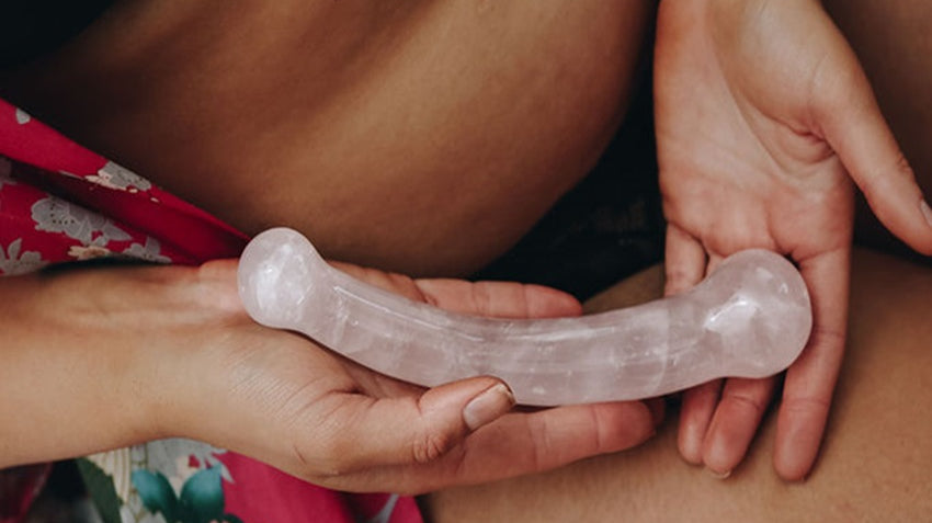 כיצד להשתמש בשרביט עונג יוני מקריסטל, 4 טיפים למתחילות