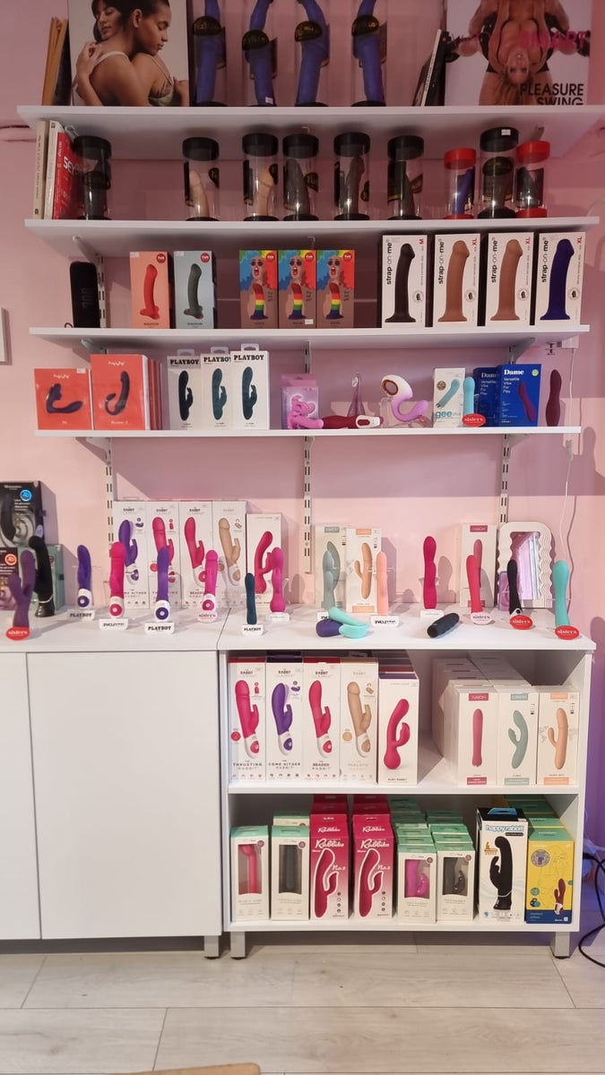 סיסטרס | אביזרי מין, או כמו שאנחנו אוהבות לקרוא להם-צעצועי מין